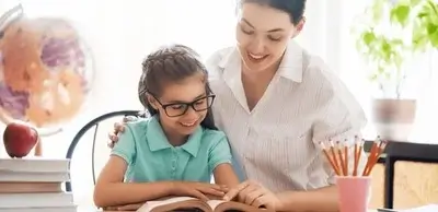 professora particular ensinando